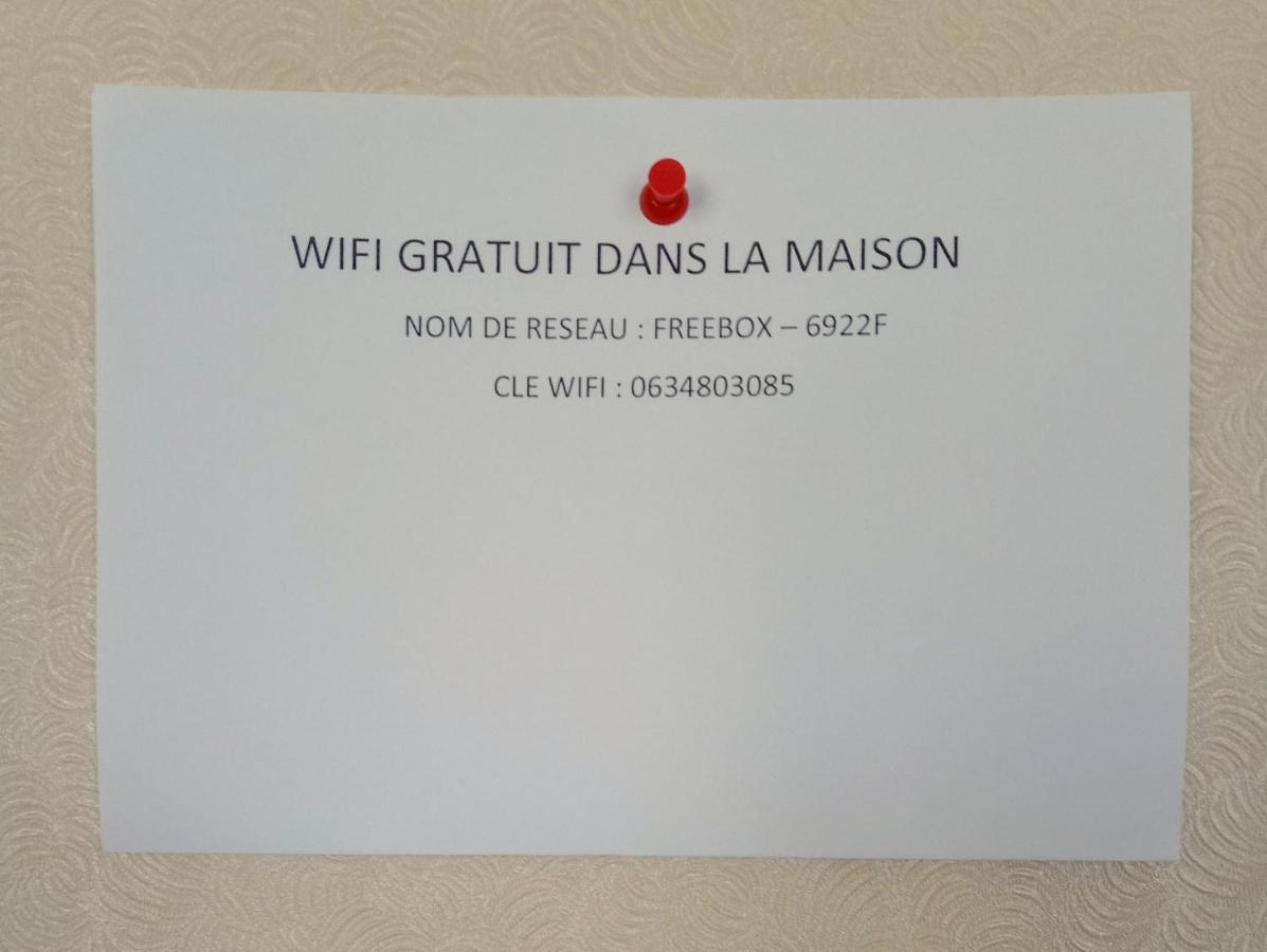 Maison Entiere Avec Parking, Garage Et Jardin Montluçon Exterior foto
