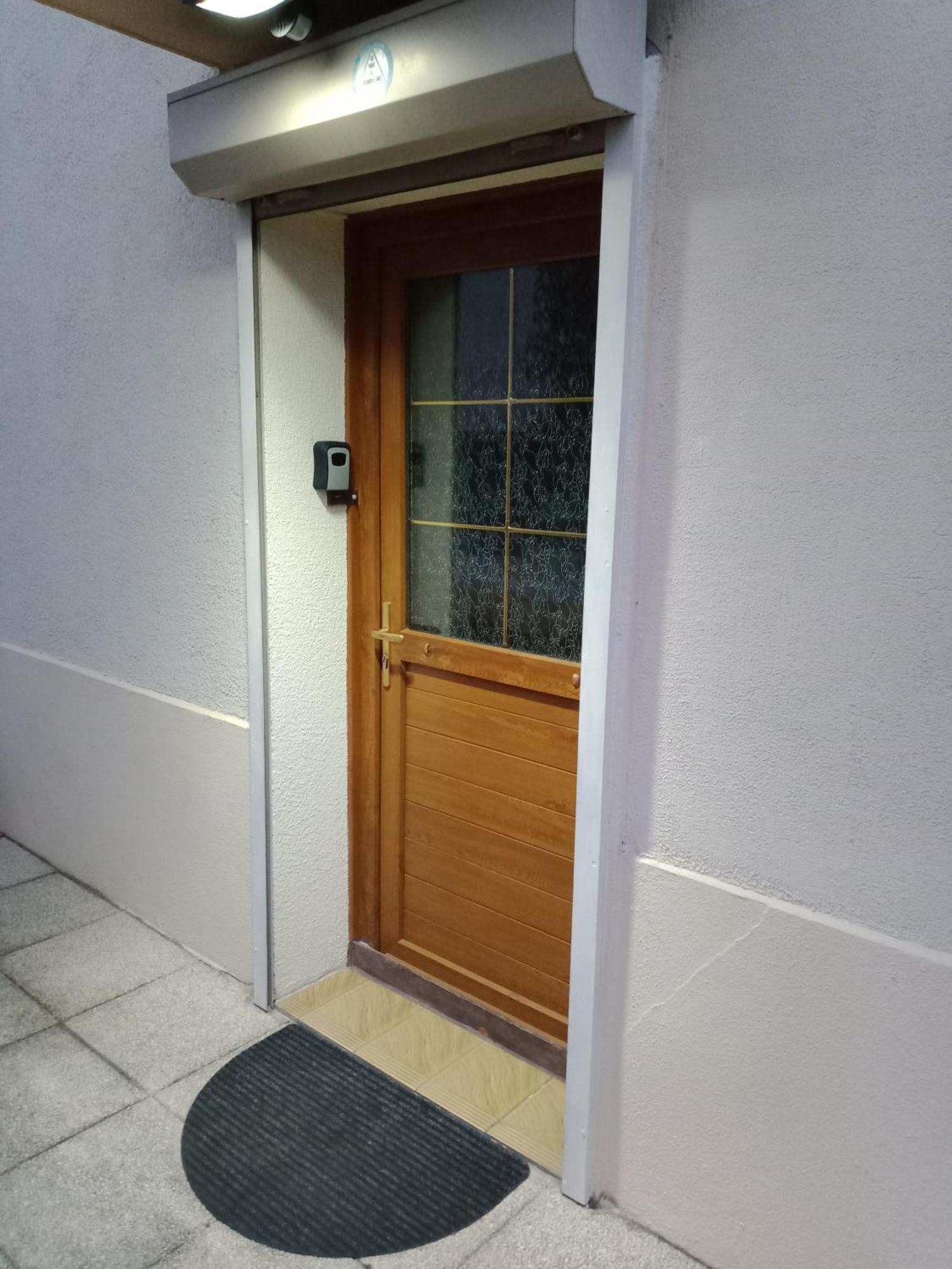 Maison Entiere Avec Parking, Garage Et Jardin Montluçon Zimmer foto